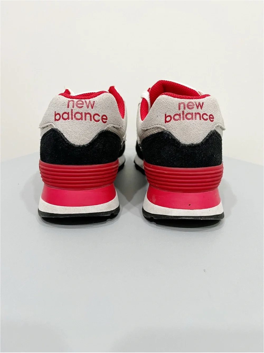 New Balance 574 ML574NSB White Black Red Sneakers Size 4.5 Men / 6.5 Women